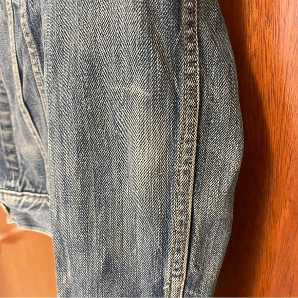 Women’s Levi’s Denim Jacket - Picture 4 of 8